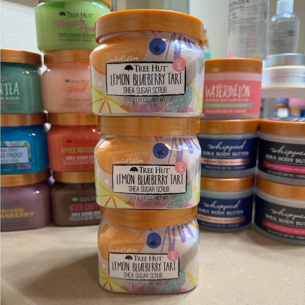 SOLD // Tree Hut Lemon Blueberry Tart shea sugar scrub (1 tub)